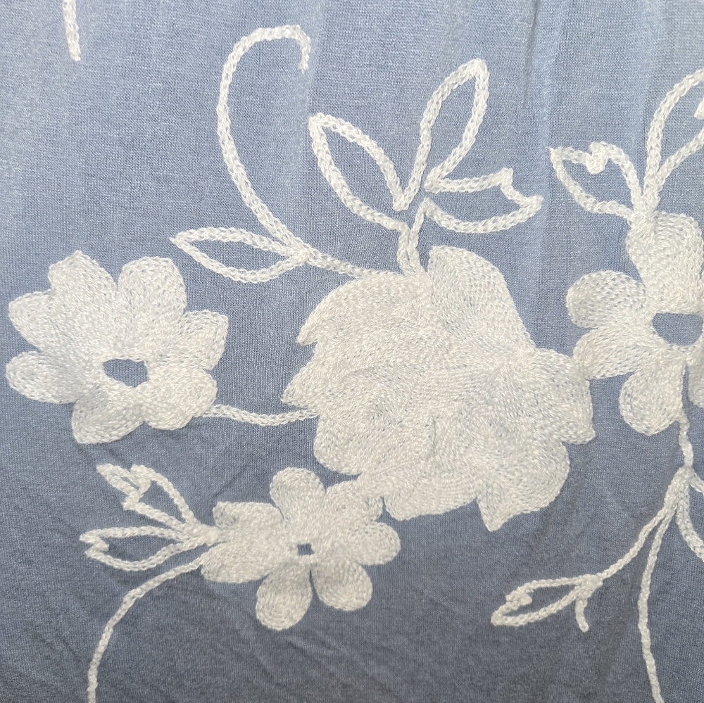 Liv Los Angeles Floral Women's Embroidered Blouse, 3X - Picture 6 of 8